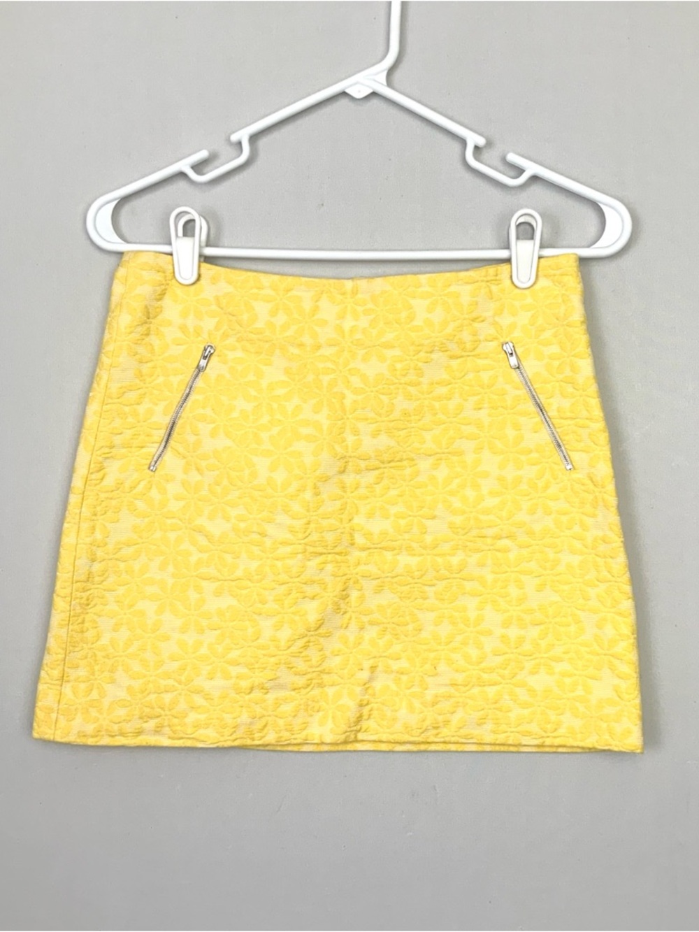 Bonpoint Women’s Sz XS Yellow Jacquard Daisy Floral Zipper Detail Mini Skirt